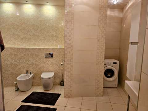 квартира за адресою Королеви Єлизавети ІІ вул. (Глинки), 2