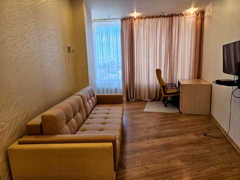 квартира за адресою Королеви Єлизавети ІІ вул. (Глинки), 2