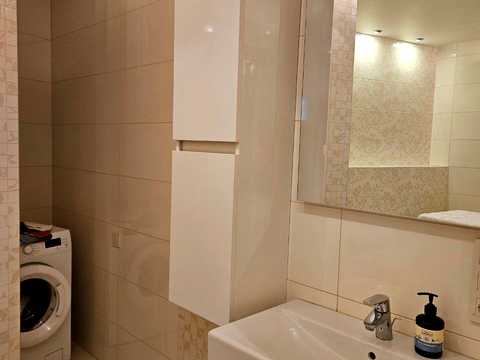 квартира за адресою Королеви Єлизавети ІІ вул. (Глинки), 2