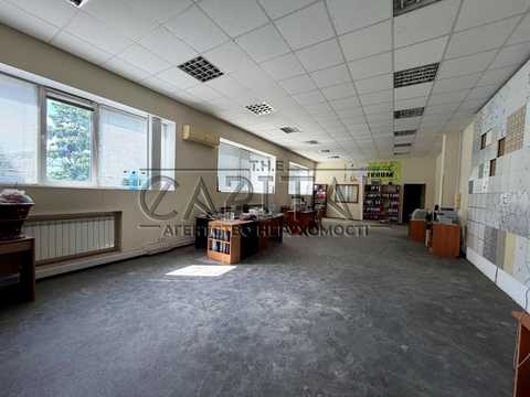 комерційна за адресою Радистів вул., 64