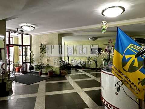 комерційна за адресою Саксаганського вул., 121