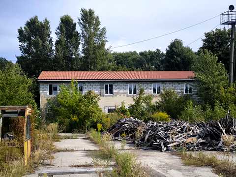 комерційна за адресою Запорізька вул., 14