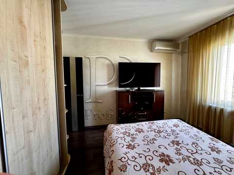 квартира по адресу Драгоманова ул., 1-Б