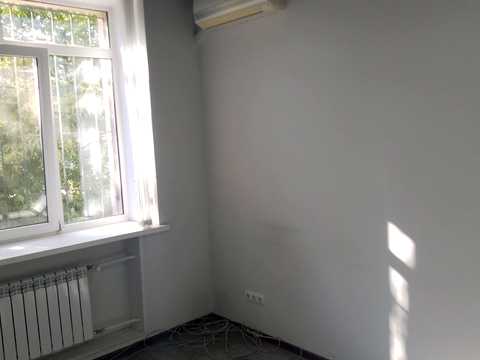 комерційна за адресою Предславинська вул., 34