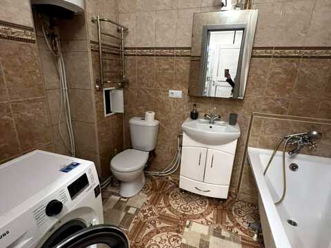 квартира за адресою Регенераторна вул., 4 к6