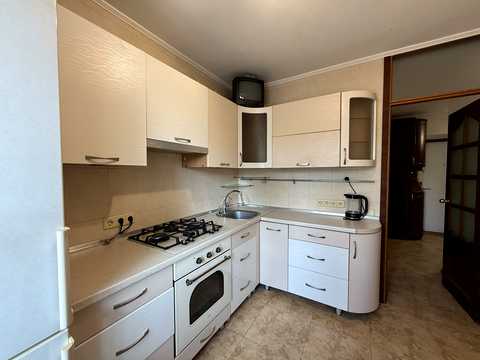 квартира за адресою Верховинна вул., 18