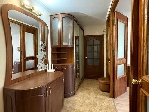 квартира за адресою Верховинна вул., 18