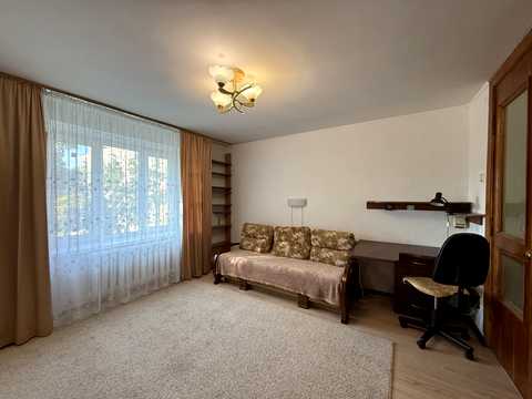 квартира за адресою Верховинна вул., 18