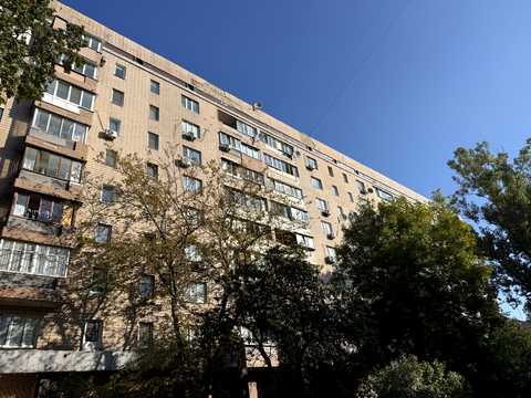 квартира за адресою Верховинна вул., 18