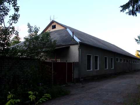 комерційна за адресою смт. Лугини, Армійська вул., 100