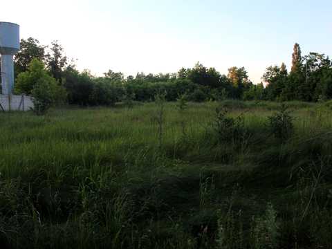 комерційна за адресою смт. Лугини, Армійська вул., 100