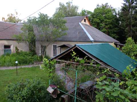 комерційна за адресою смт. Лугини, Армійська вул., 100