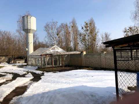 комерційна за адресою смт. Лугини, Армійська вул., 100