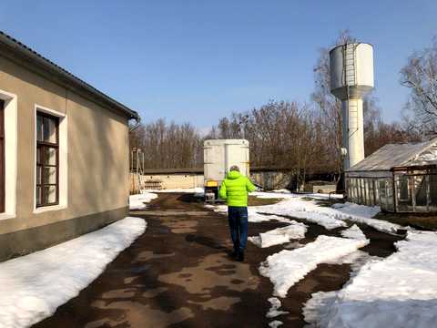 комерційна за адресою смт. Лугини, Армійська вул., 100