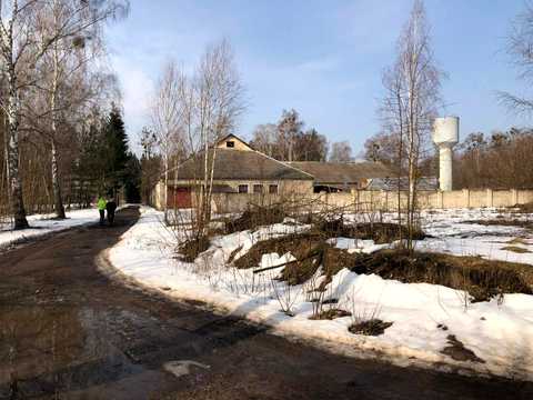 комерційна за адресою смт. Лугини, Армійська вул., 100