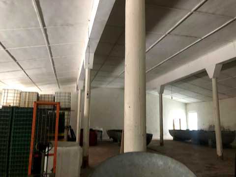 комерційна за адресою смт. Лугини, Армійська вул., 100