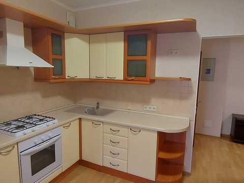 квартира за адресою Раїси Окіпної вул., 8
