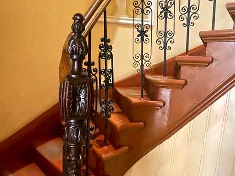 коммерческая по адресу Яблонской ул. (Заводская), 11