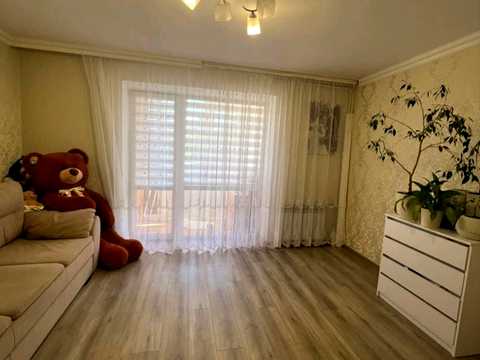 квартира за адресою Олександра Довженка вул. (Ленінградська), 38