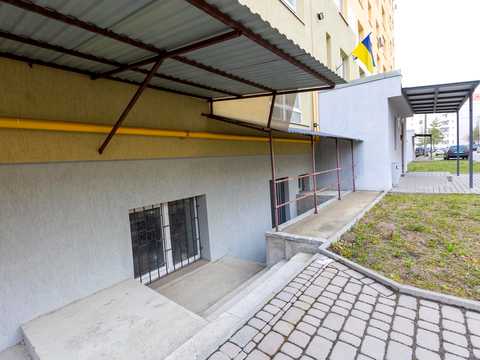комерційна за адресою Роксоляни вул., 43-А