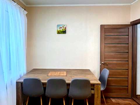 квартира за адресою Ревуцького вул., 54