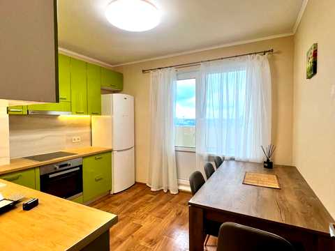 квартира за адресою Ревуцького вул., 54