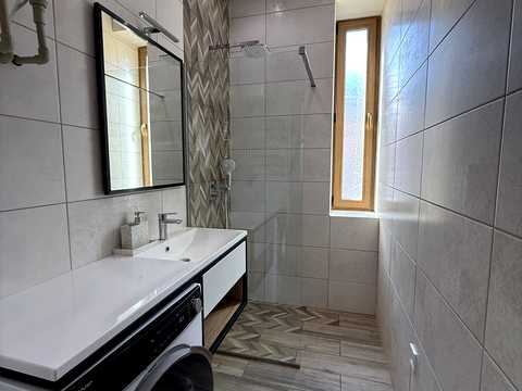 квартира за адресою Комерційна вул. (Янова), 8