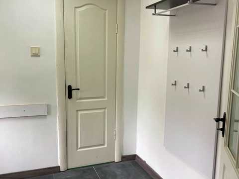 коммерческая по адресу Льнокомбинатовская ул., 13