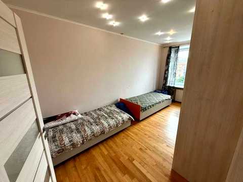 квартира за адресою Соборності вул. (Жовтнева), 50