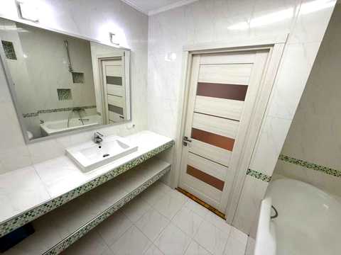 квартира за адресою Соборності вул. (Жовтнева), 50