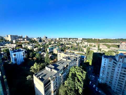 квартира за адресою Андрія Верхогляда вул. (Михайла Драгомирова), 2-А