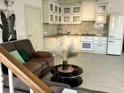 будинок за адресою Центральна вул.