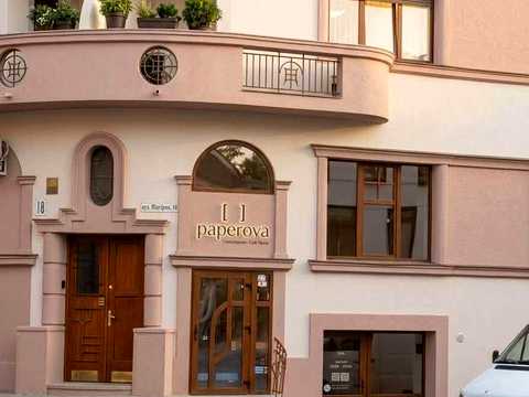 комерційна за адресою Підгірна вул., 18