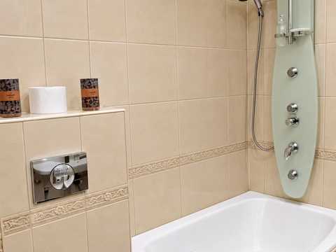 квартира за адресою Антоновича вул. (Горького), 94-96