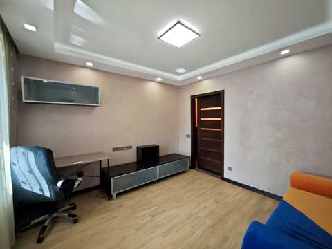 квартира по адресу Ревуцкого ул., 17-Б