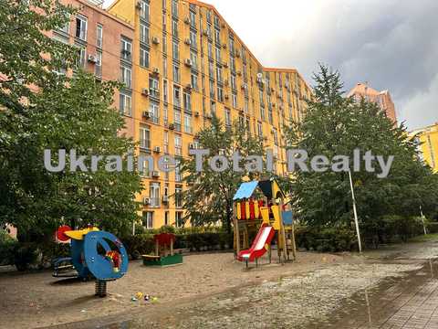 квартира за адресою Регенераторна вул., 4 к2