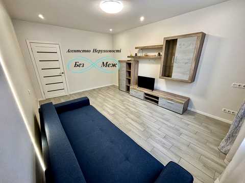 квартира за адресою Академіка Амосова вул., 12