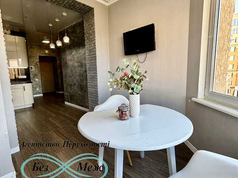 квартира за адресою Андрія Малишка вул. (Льва Толстого), 81