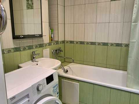 квартира за адресою Святошинська пл., 1