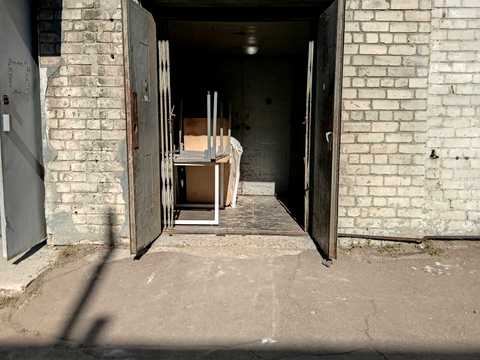 коммерческая по адресу Якова Гніздовського ул., 1