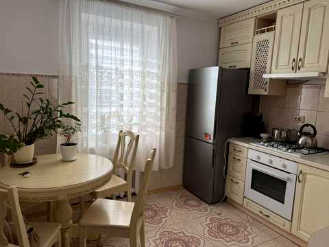 квартира за адресою Роксоляни вул., 51