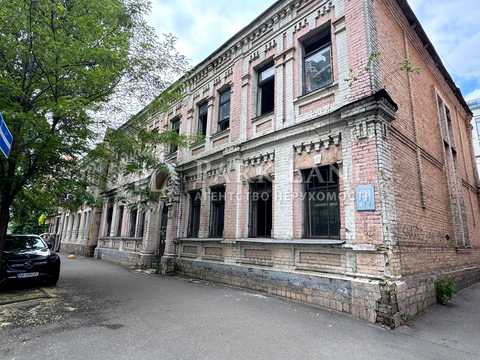 комерційна за адресою Студентська вул., 5