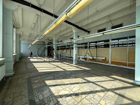 комерційна за адресою Степана Бандери просп. (Московський), 8