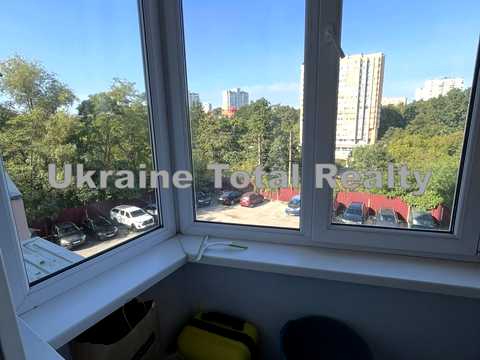 квартира за адресою Київ, Жамбила Жабаєва вул. (Кузьминська), 22
