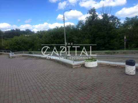 коммерческая по адресу Лукьяновская ул., 11
