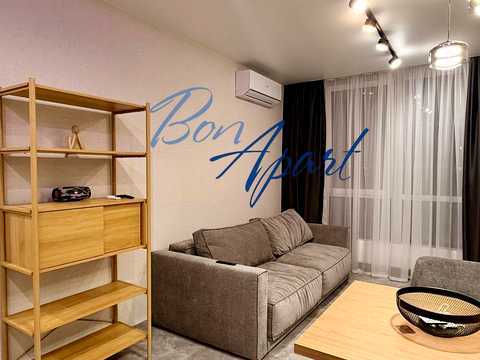 квартира за адресою Причальна вул., 10