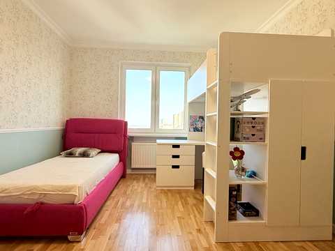квартира за адресою Сергія Данченка вул., 5