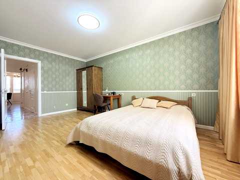 квартира за адресою Сергія Данченка вул., 5