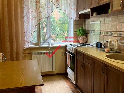 квартира за адресою Навроцького вул., 15