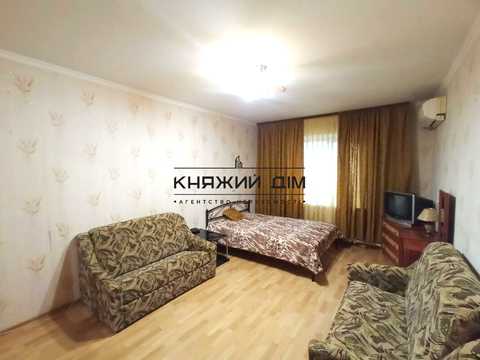 квартира за адресою Олени Пчілки вул., 4